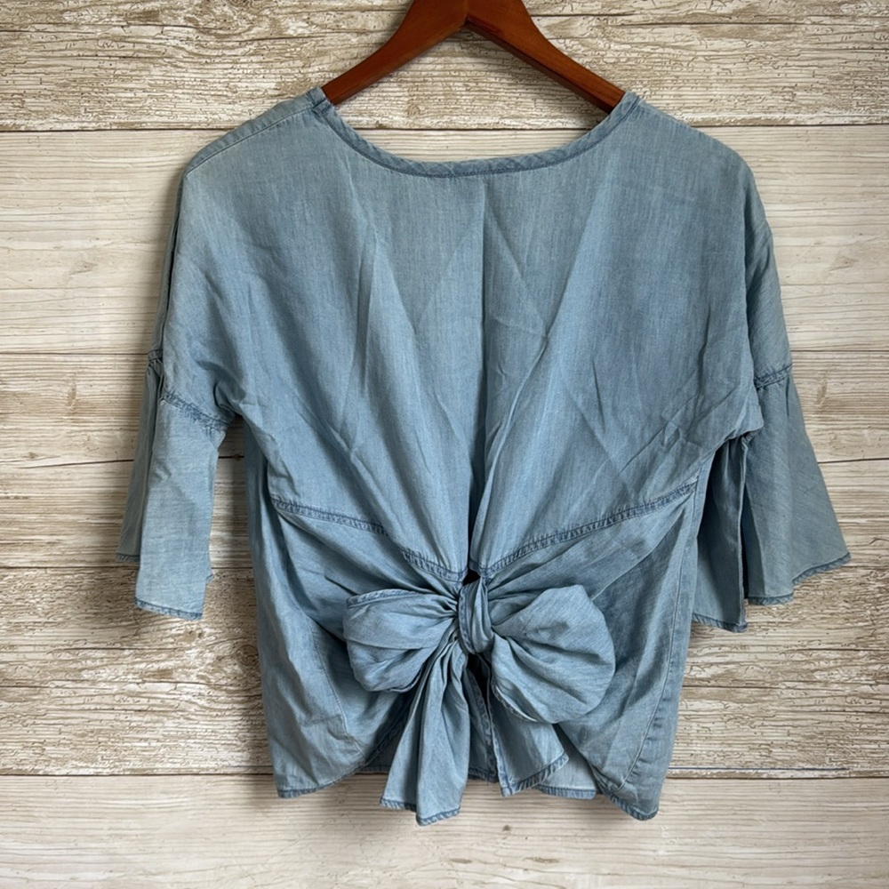 Express Denim Tencel Ruffle Short Sleeve Tie Back Bow Shirt Size Small